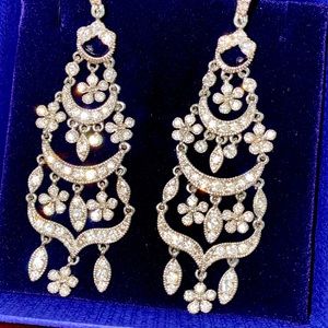 5 pairs chandelier/dangly earrings